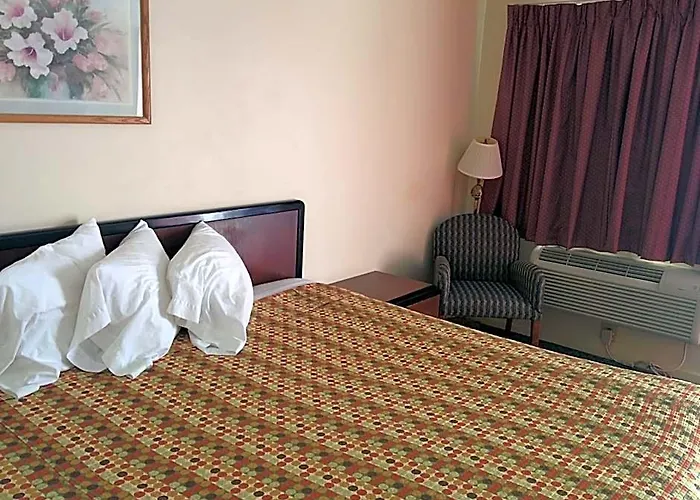 Defiance Motels