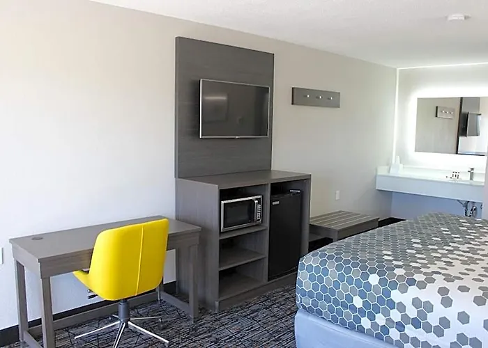 Winnsboro Motels
