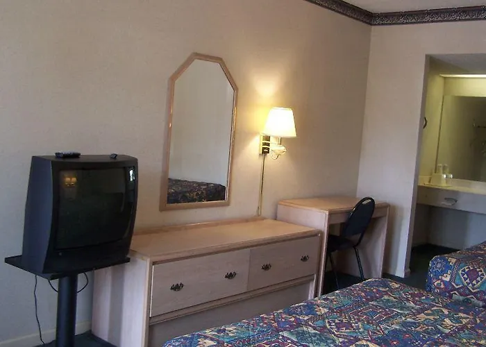 Lewisburg Motels