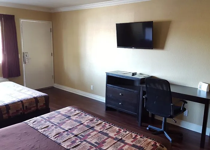 Perris Motels