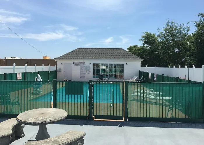 Douglas Motels