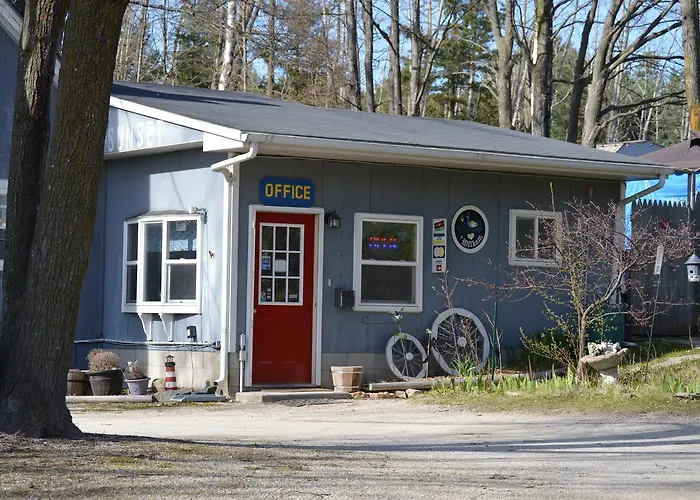 Baileys Harbor Motels
