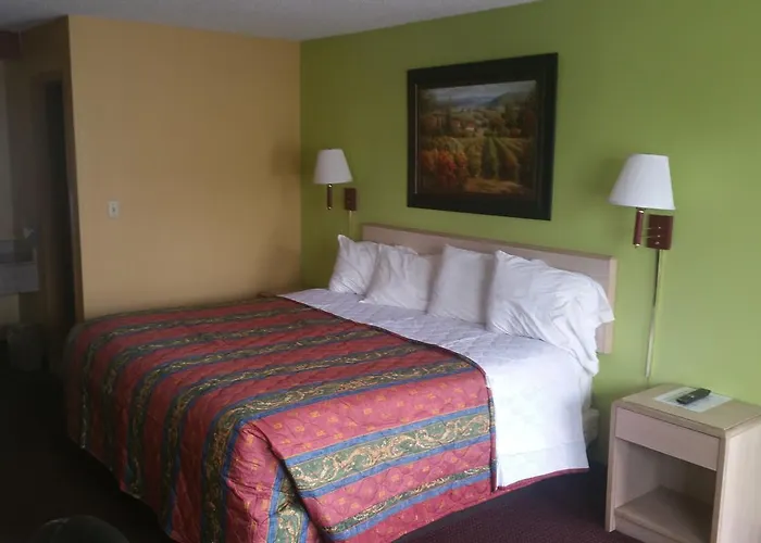 Woodland Hills Motels