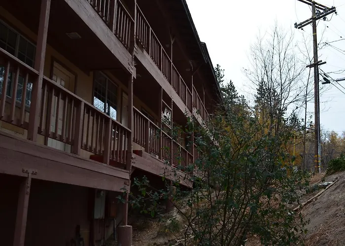 Running Springs Motels