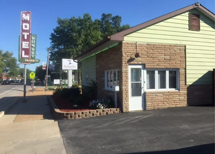 High Ridge Motels