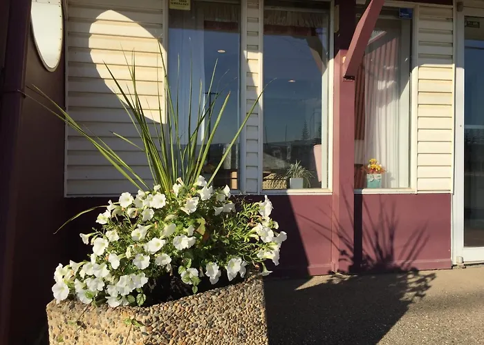 Dawson Creek Motels